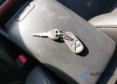 2001 Acura Rl 3.5 z USA, uszkodzony, nr VIN JH4KA96521C002179